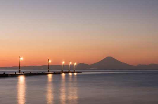 原岡桟橋と夕暮れの富士山　房総の風景　千葉の風景