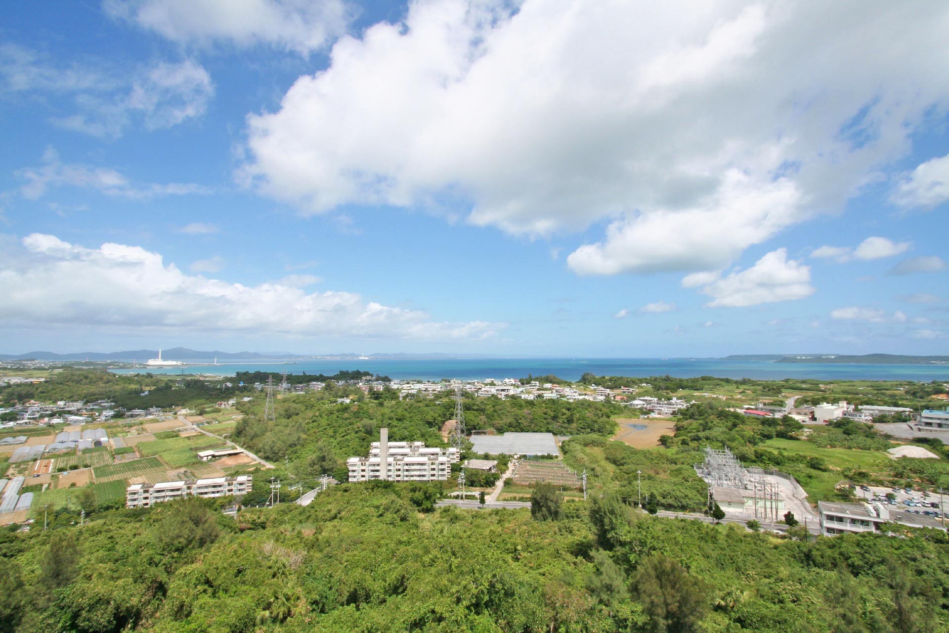 勝連城から見る風景　沖縄の風景