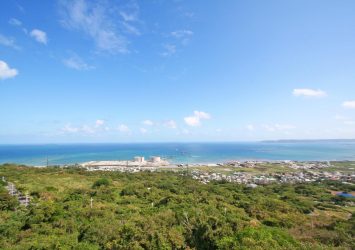 中城城跡から見る風景　沖縄の風景