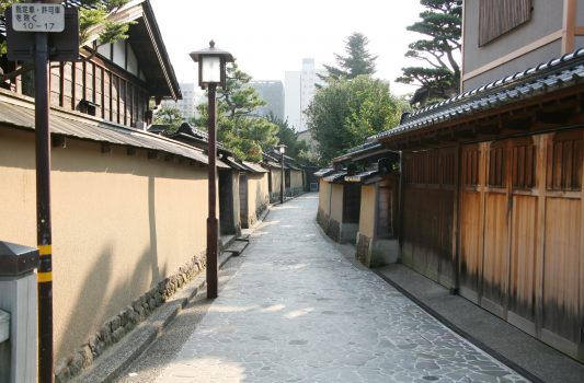 金沢の武家屋敷「 長町武家屋敷通り」　石川の風景