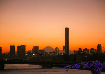 夕焼けの富士山　豊洲　東京の風景