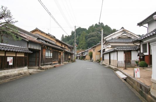 日本の伝統的な町並み「ちりめん街道　加悦重要伝統的建造物群保存地区」　京都の風景