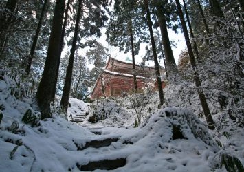 雪の比叡山　滋賀の風景