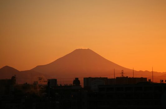 夕暮れの富士山　埼玉の風景