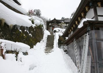 冬の山寺の風景　山形の風景