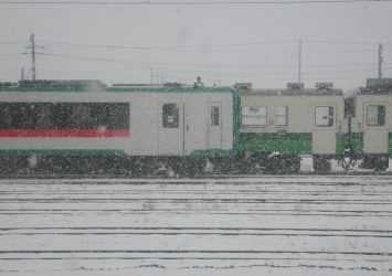 雪の小牛田駅　宮城の冬の風景