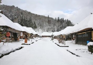 冬の大内宿　福島の風景