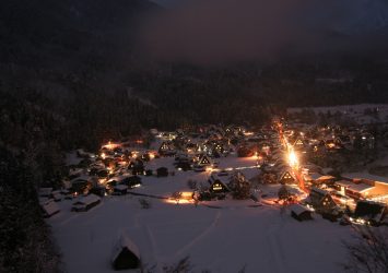 冬の夜の白川郷の風景　岐阜の風景