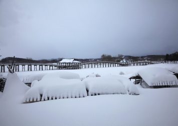 冬の鶴の舞橋　青森の風景
