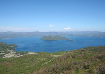 五月の北海道　洞爺湖の風景　日本の絶景