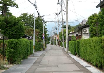 弘前の伝統的な街並み　夏の青森の風景