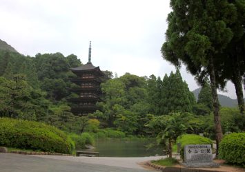 国宝　瑠璃光寺五重塔　山口の風景