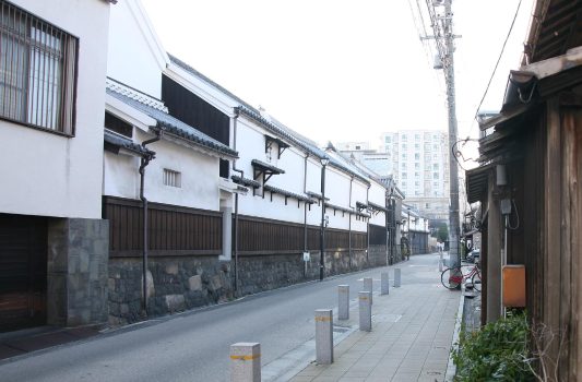 名古屋の伝統的な古い街並み　愛知の風景