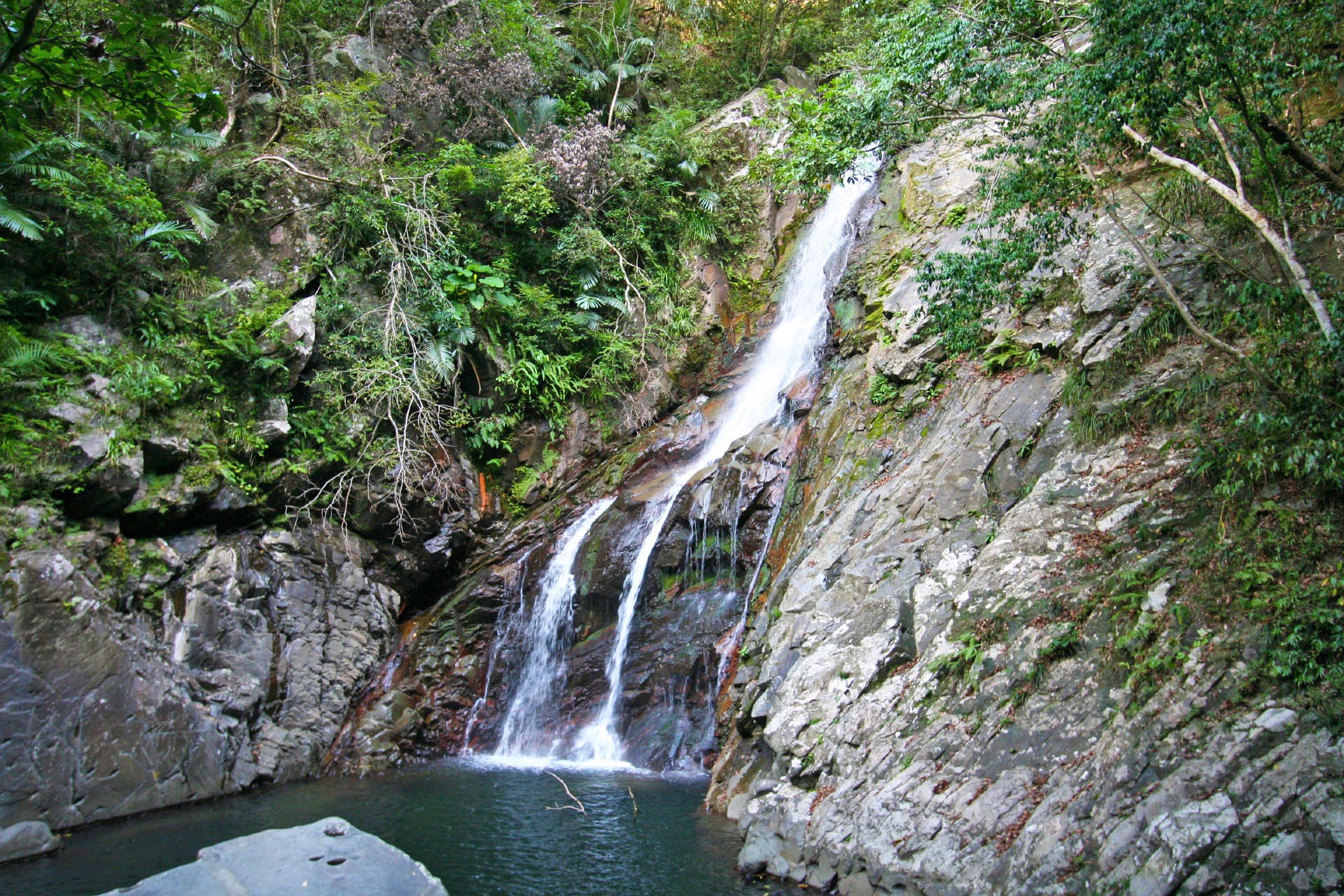 比地大滝　沖縄の風景