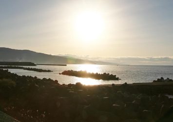 朝の土佐湾と室戸岬　高知の風景