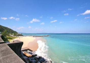 9月の沖縄の海　大宜味村　沖縄の風景