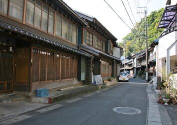 由比の古い街並み　静岡の風景