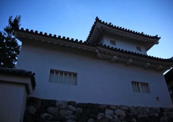 夏の夕暮れの大垣城　岐阜の風景