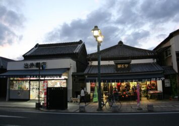 夕暮れ時の栃木市の町並み　栃木の風景