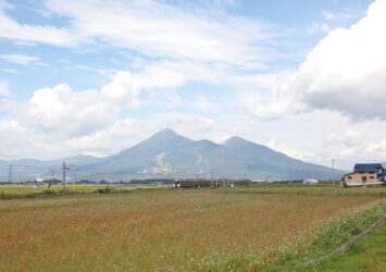 磐梯山と磐梯西線　福島の風景