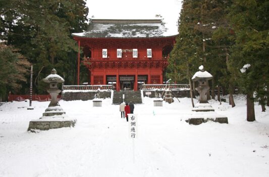冬の岩木山神社　年末の青森の風景
