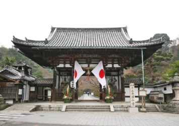 正月の石山寺　滋賀の風景