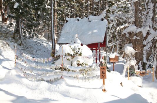 真冬の御座石神社　秋田の冬の風景