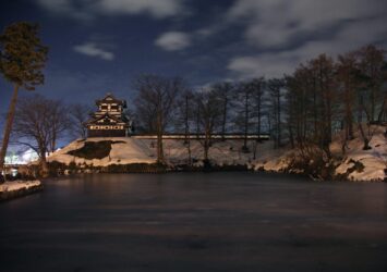 冬の夜の上越城　新潟の冬の風景