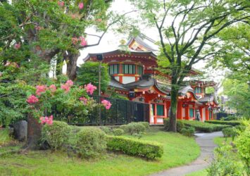 夏の妙見本宮 千葉神社　千葉の夏の風景