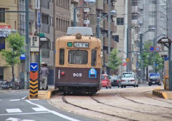 路面電車と広島市内の風景　広島の風景