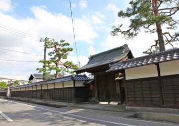 夏の米沢の町並み　山形の夏の風景