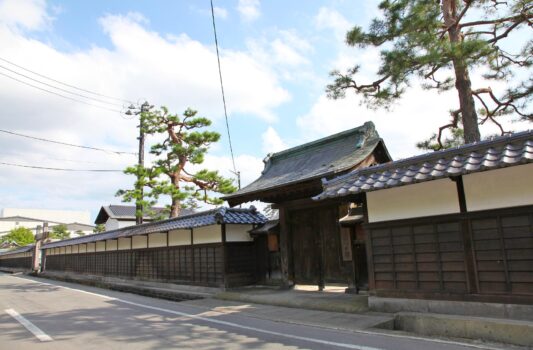 夏の米沢の町並み　山形の夏の風景