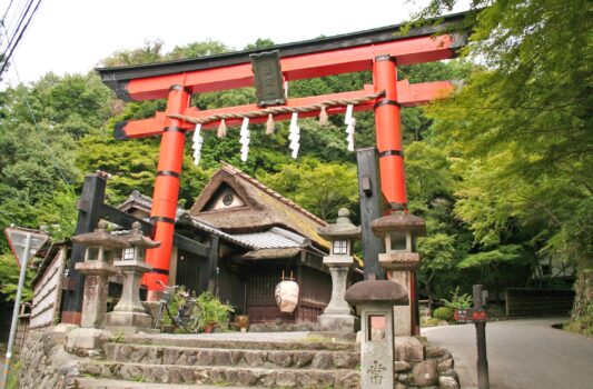 真夏の嵯峨鳥居本　京都の夏の風景　京都の伝統的な町並み「嵯峨鳥居本伝統的建造物群保存地区」