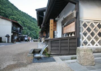 中山道・福島宿「上の段の町並み」　長野の伝統的な古い町並み　長野の風景