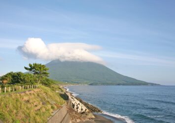 開聞岳のある風景　鹿児島の風景