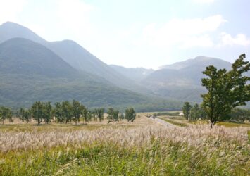 長者原から見る秋のくじゅう連山　秋の大分の風景