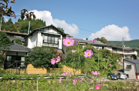 秋の湯平温泉　大分の風景