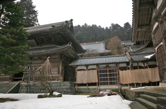 雪の永平寺　冬の福井の風景