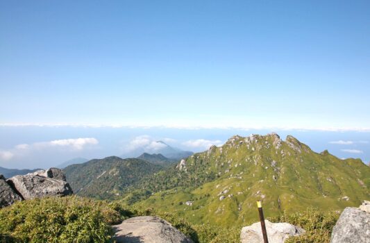 宮之浦岳の山頂から見る風景　屋久島の風景　鹿児島の風景