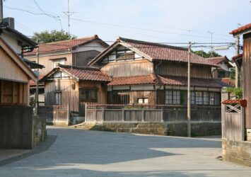 加賀橋立の伝統的な古い町並み　石川の風景