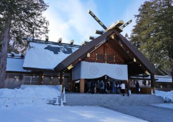 雪の中の北海道神宮　冬の札幌　冬の北海道の風景