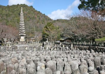 冬の化野念仏寺　冬の京都　京都の風景