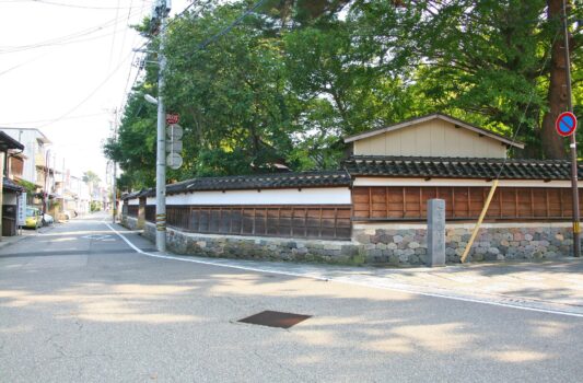 寺町台伝統的建造物群保存地区　金沢の伝統的な町並み　石川の風景