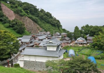 越前海岸の家並み　福井の風景