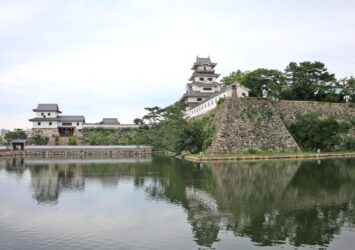 今治城　愛媛の城　夏の愛媛の風景