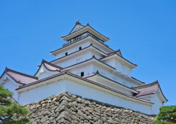 真夏の鶴ヶ城　会津若松　福島の風景