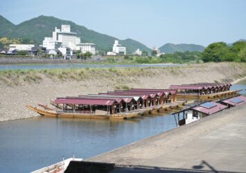ぎふ長良川の鵜飼観覧船　岐阜の風景