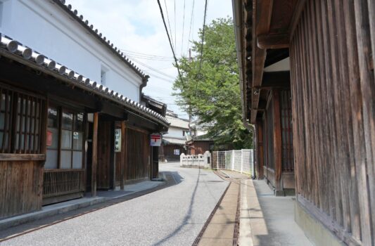 奈良の伝統的な古い町並み　五條新町　奈良の風景