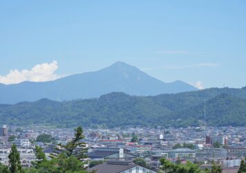 鶴ヶ城から見る風景　会津若松　福島の風景