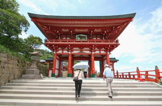 夏の鵜戸神宮の風景　宮崎の神社　宮崎の風景